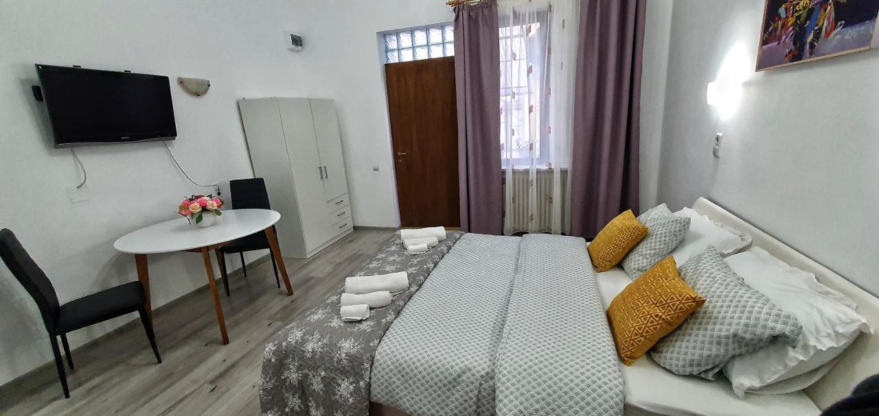 Citadel Rooms Kluż-Napoka Zewnętrze zdjęcie