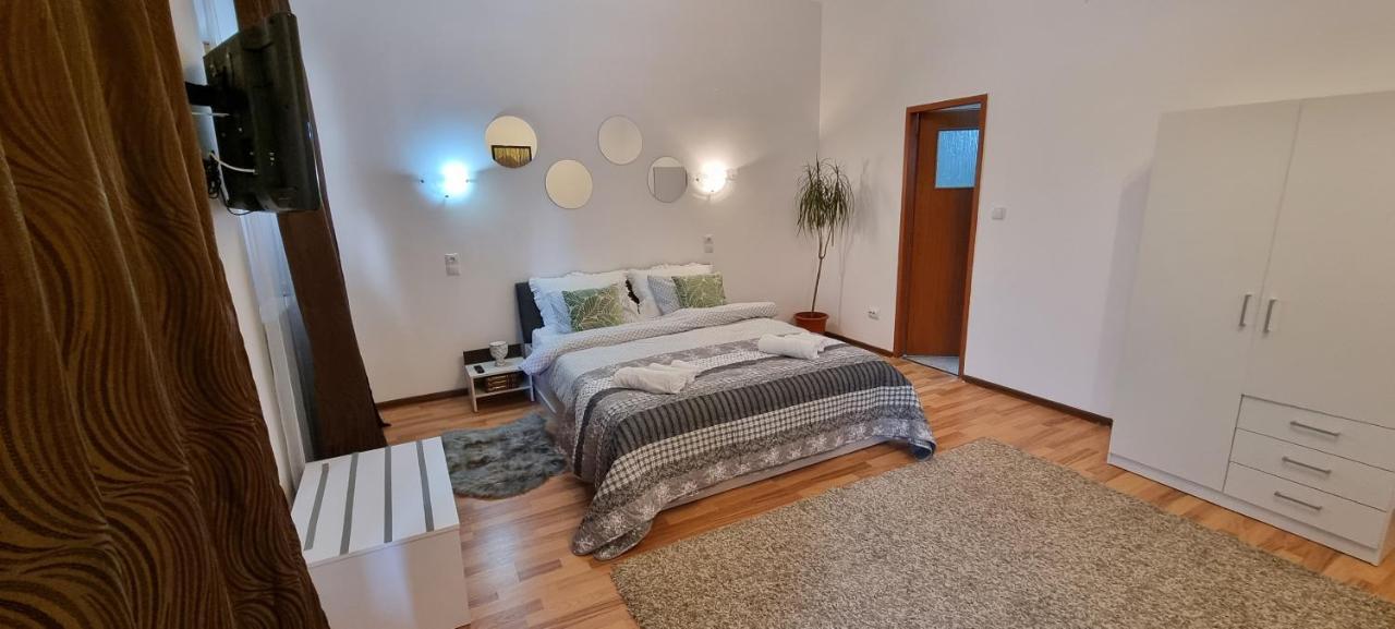 Citadel Rooms Kluż-Napoka Zewnętrze zdjęcie